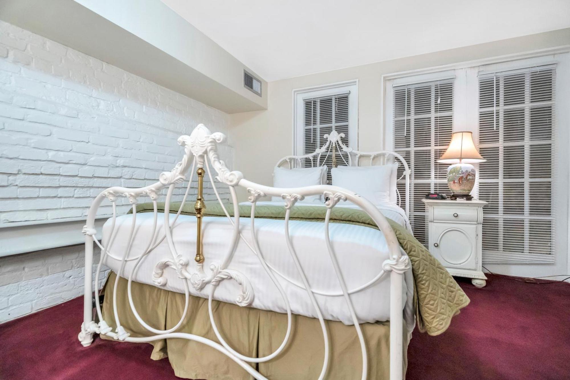 Hotel De L'Eau Vive New Orleans Rom bilde